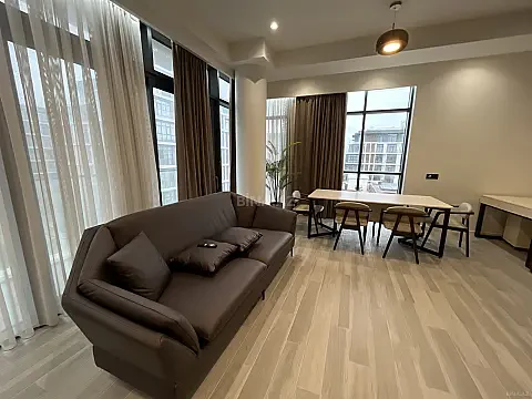 Kirayə verilir 3 otaqlı mənzil 140 m²