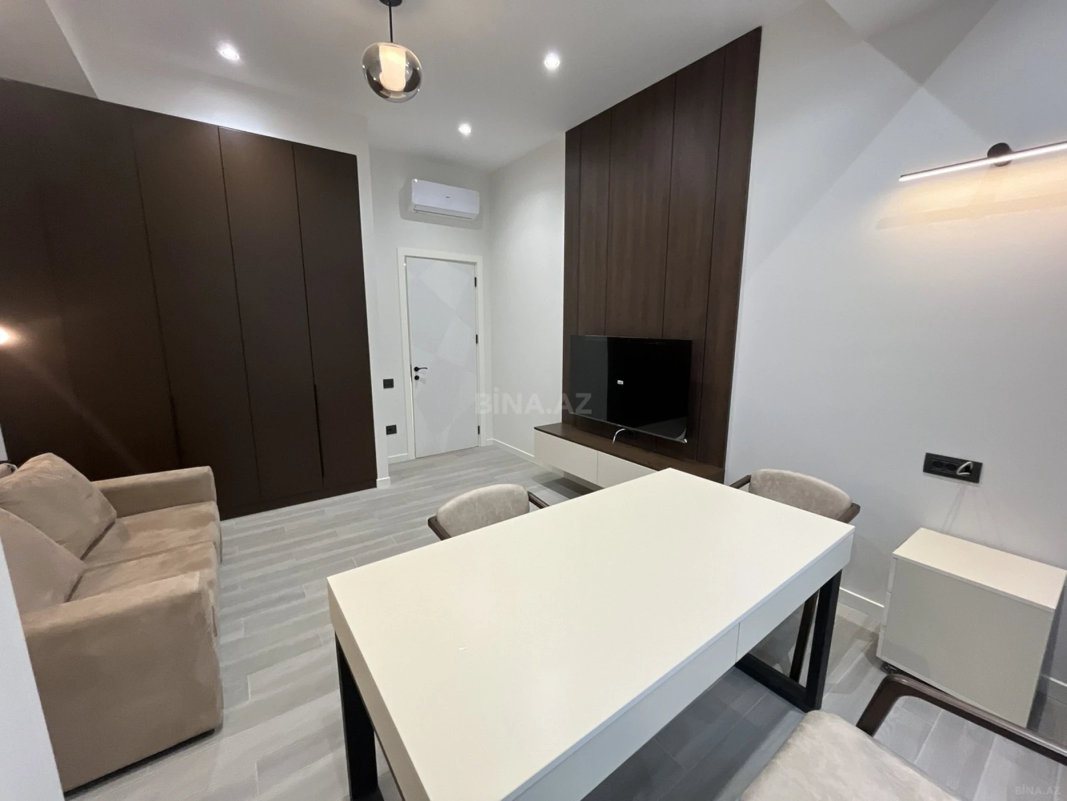 Kirayə verilir 3 otaqlı mənzil 140 m²