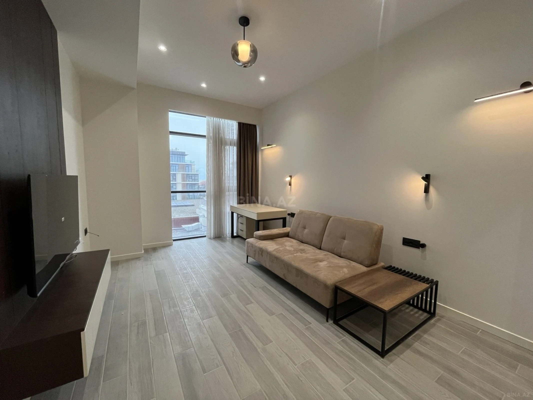 Kirayə verilir 3 otaqlı mənzil 140 m²