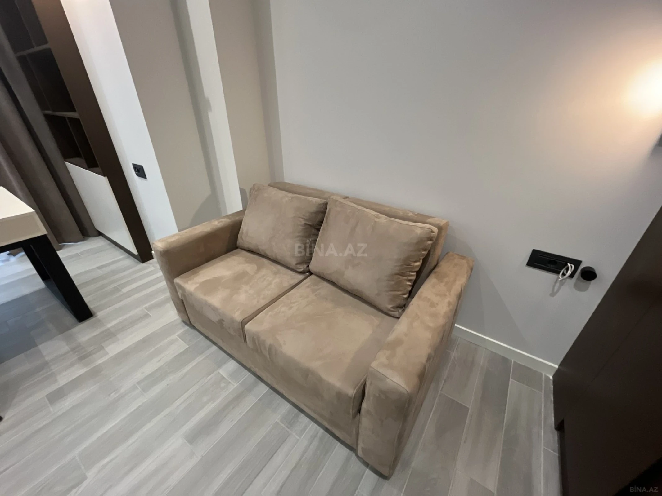 Kirayə verilir 3 otaqlı mənzil 140 m²