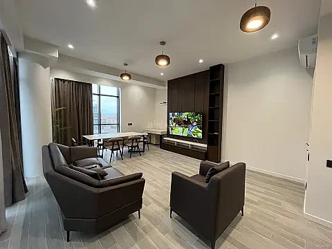Kirayə verilir 3 otaqlı mənzil 140 m²