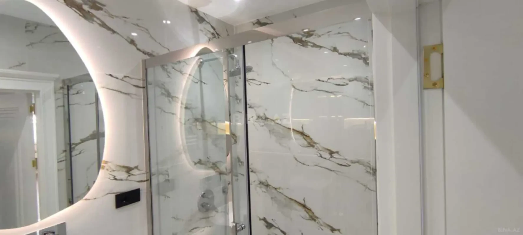 Kirayə verilir 4 otaqlı mənzil 180 m²