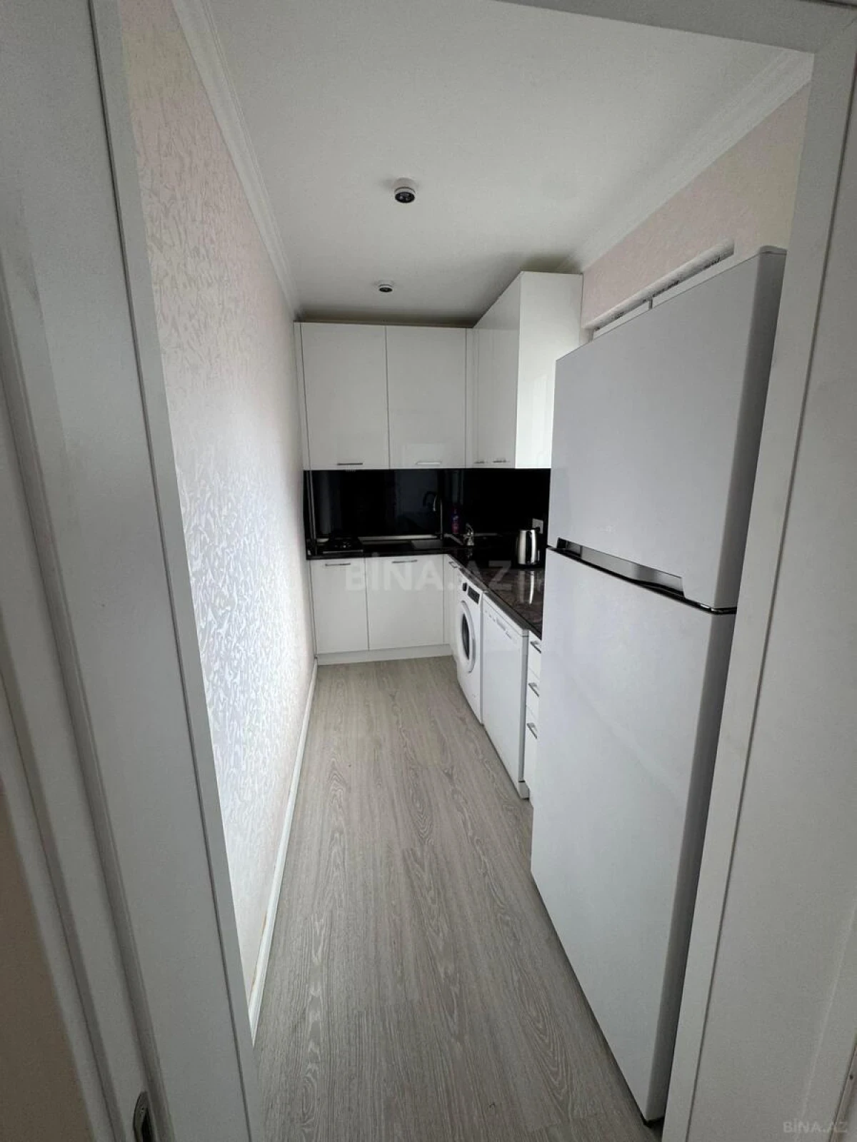 Kirayə verilir 2 otaqlı mənzil 70 m²
