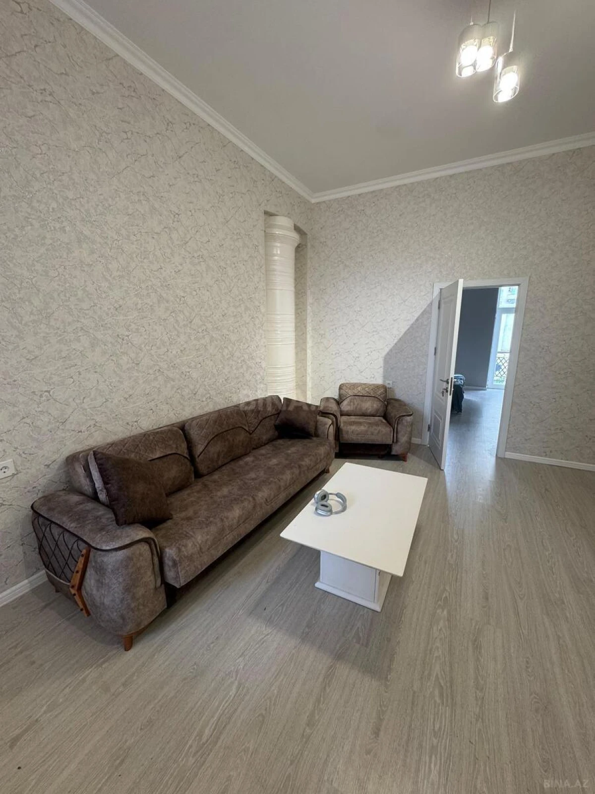 Kirayə verilir 2 otaqlı mənzil 70 m²