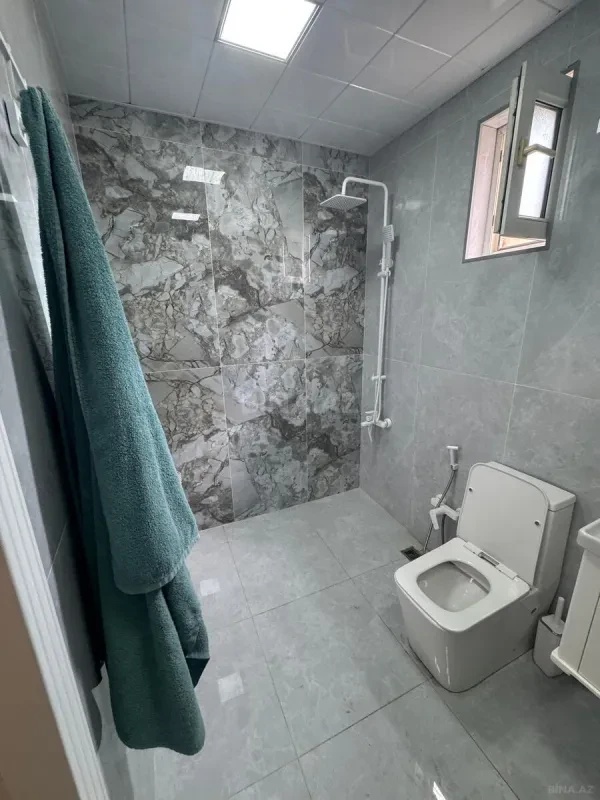 Kirayə verilir 2 otaqlı mənzil 70 m²