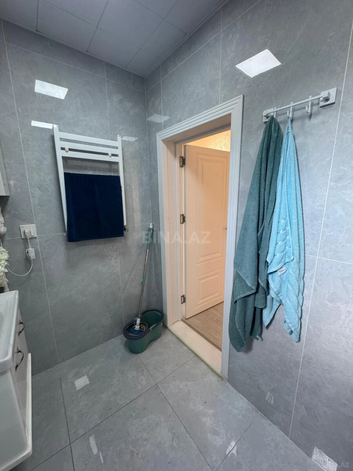 Kirayə verilir 2 otaqlı mənzil 70 m²