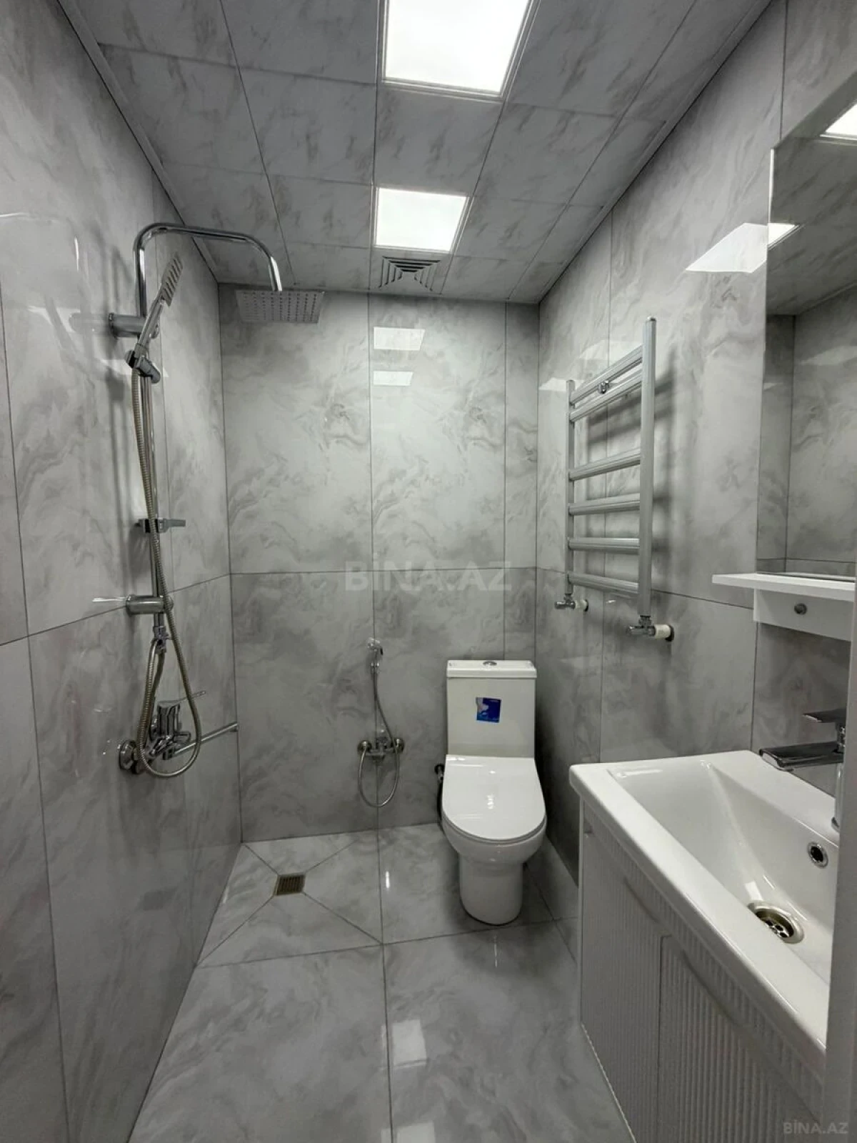 Satılır 2 otaqlı mənzil 44 m²
