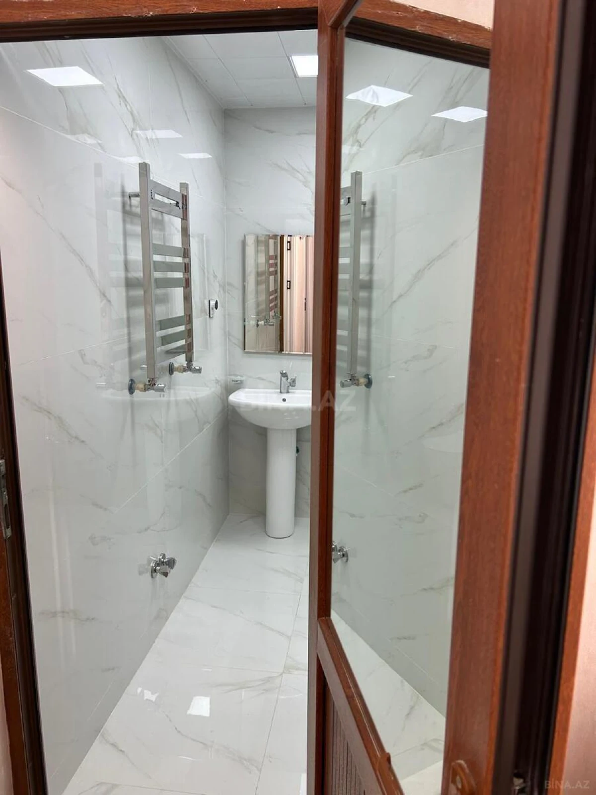Kirayə verilir 2 otaqlı mənzil 60 m²