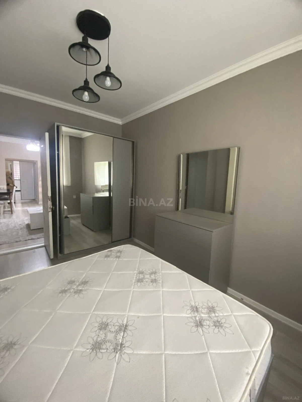 Kirayə verilir 2 otaqlı mənzil 60 m²