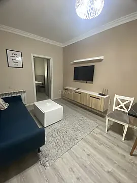 Kirayə verilir 2 otaqlı mənzil 60 m²