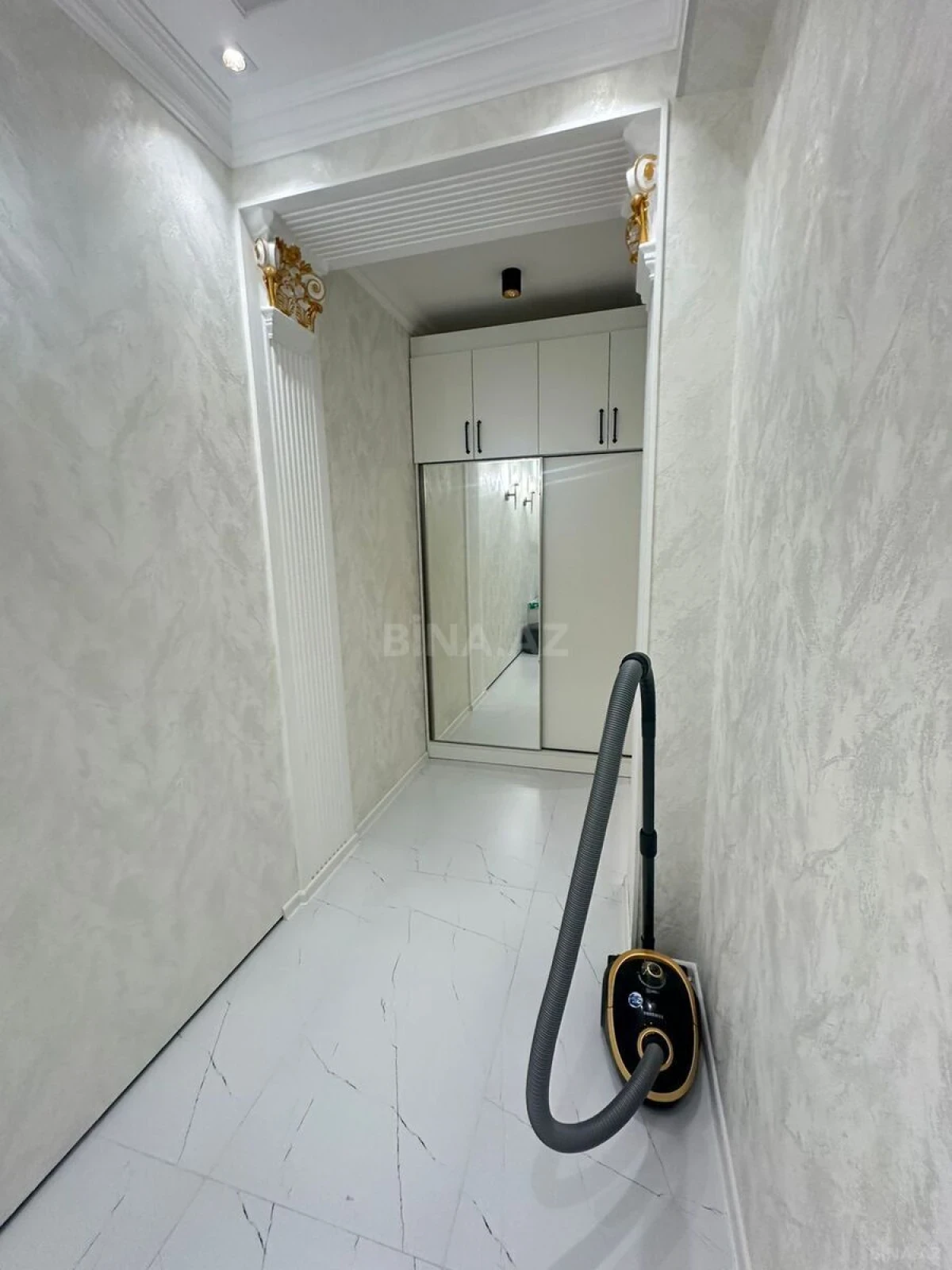 Satılır 2 otaqlı mənzil 55.8 m²