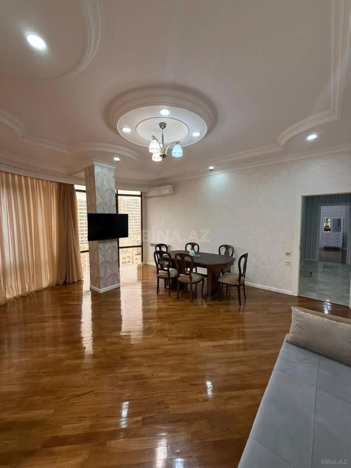 Satılır 2 otaqlı mənzil 90 m²