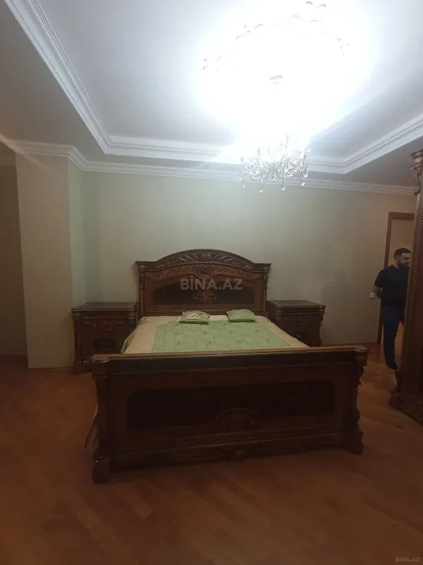 Kirayə verilir 4 otaqlı mənzil 175 m²