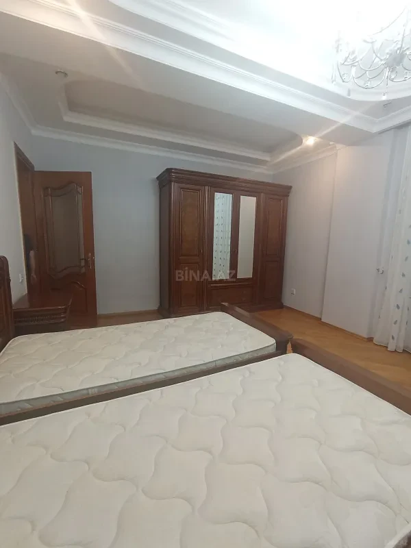 Kirayə verilir 4 otaqlı mənzil 175 m²