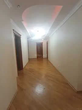 Kirayə verilir 4 otaqlı mənzil 175 m²