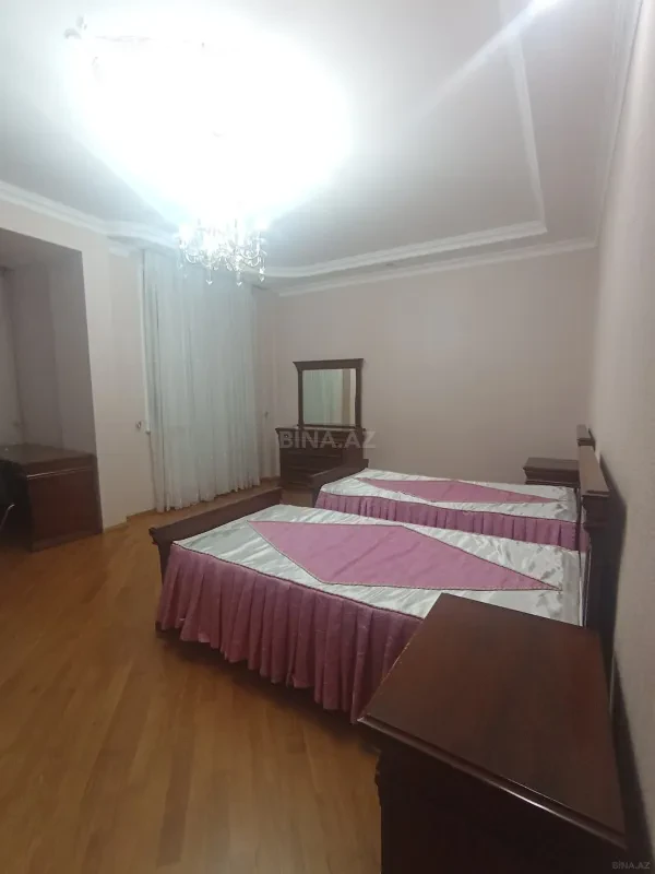 Kirayə verilir 4 otaqlı mənzil 175 m²