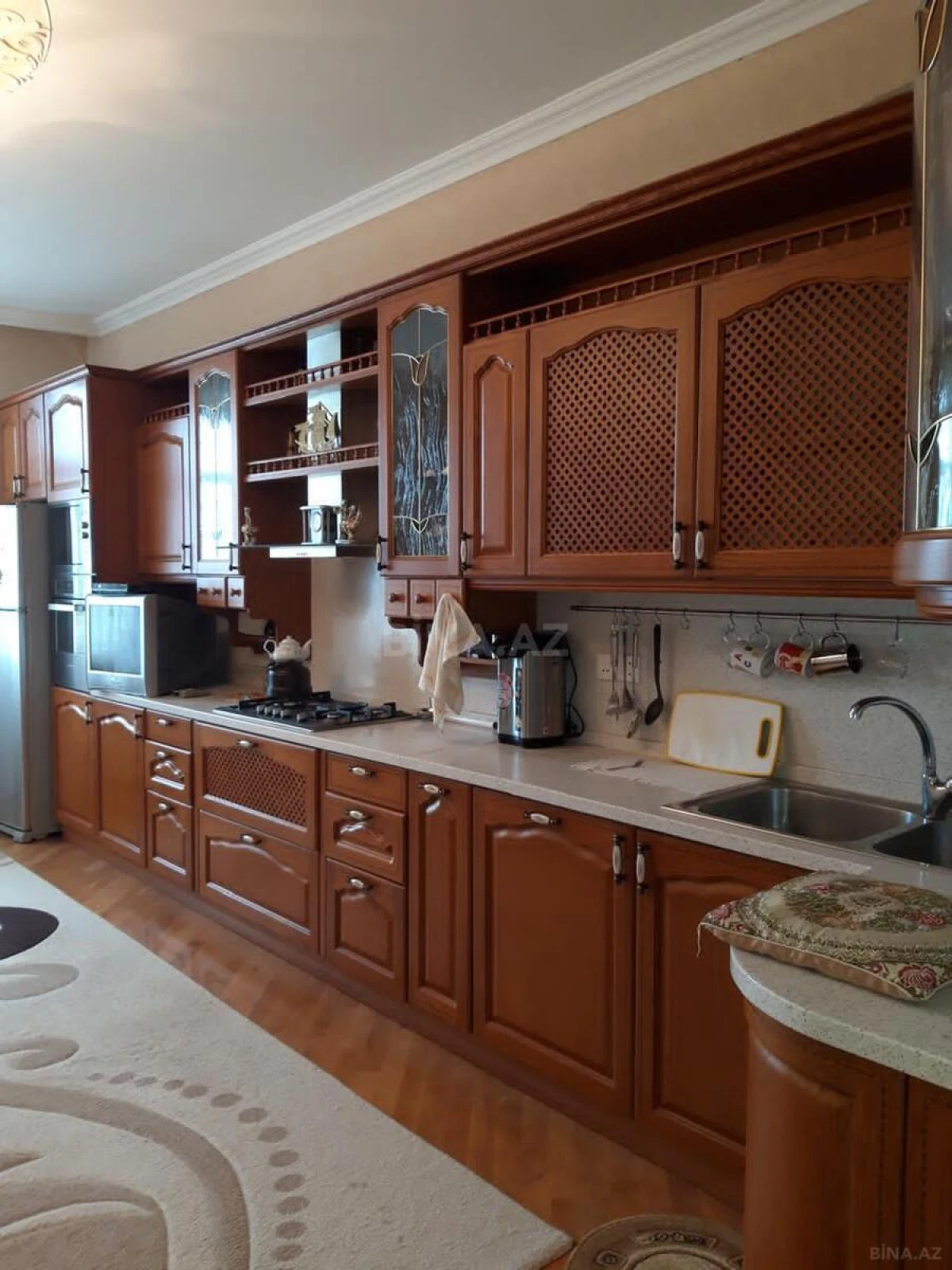 Kirayə verilir 4 otaqlı mənzil 175 m²