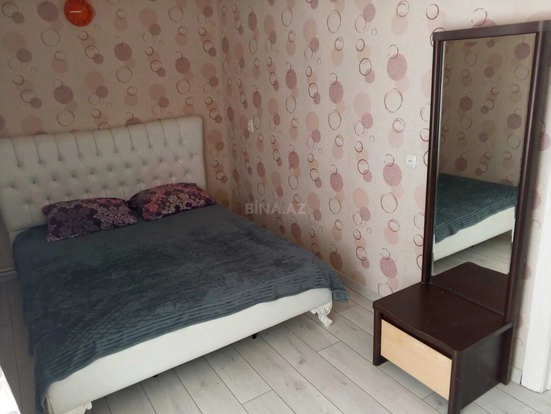 Kirayə verilir 2 otaqlı mənzil 70 m²