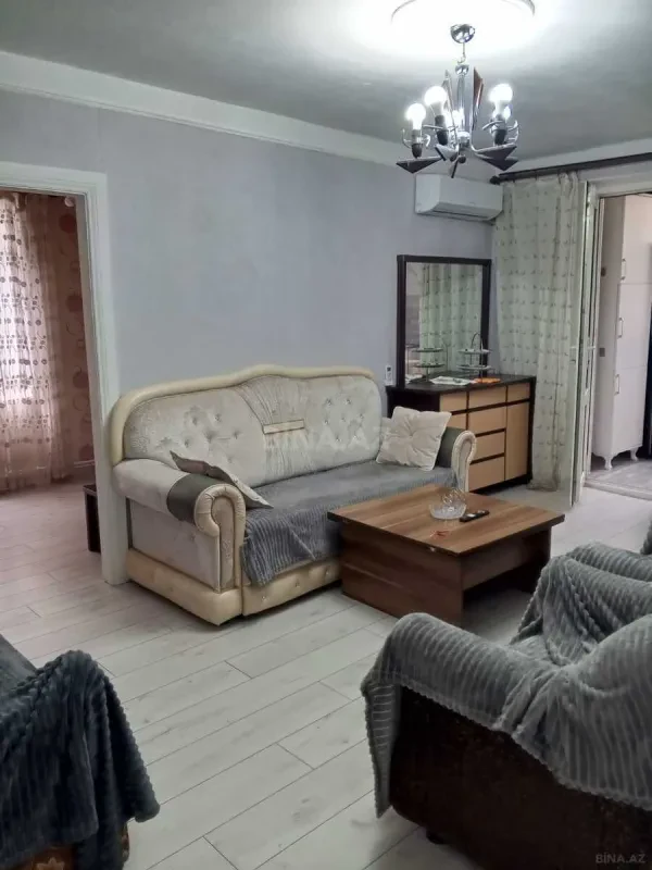 Kirayə verilir 2 otaqlı mənzil 70 m²