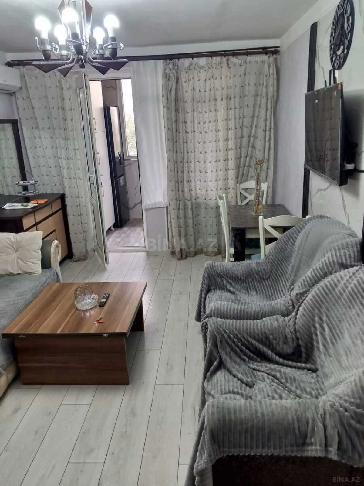 Kirayə verilir 2 otaqlı mənzil 70 m²