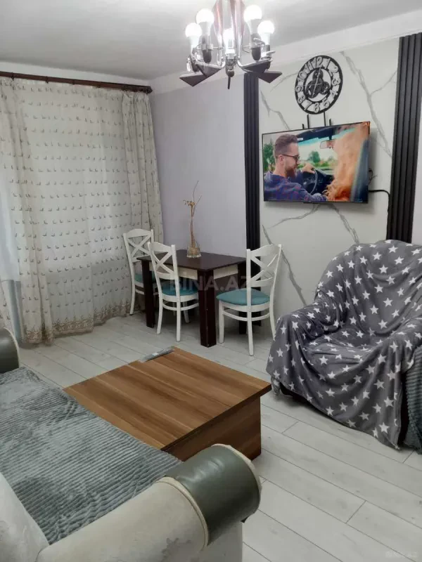 Kirayə verilir 2 otaqlı mənzil 70 m²
