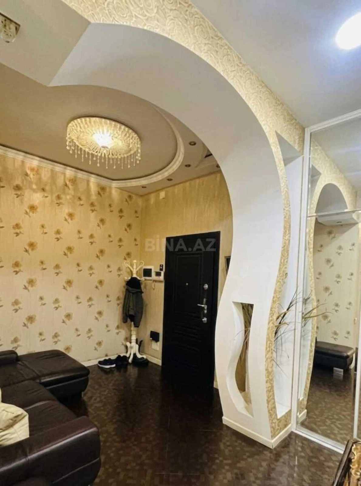 Satılır 3 otaqlı mənzil 128 m²