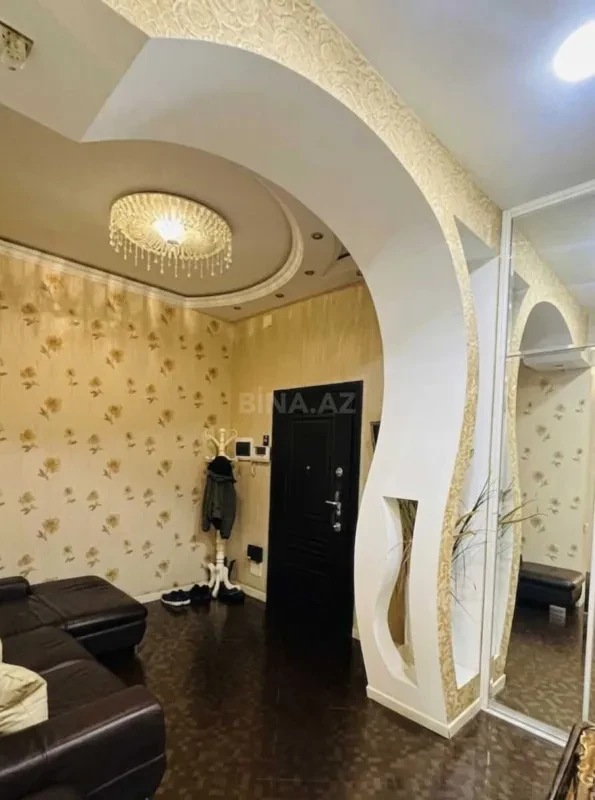 Satılır 3 otaqlı mənzil 128 m²