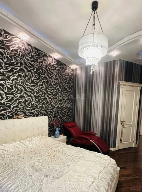 Satılır 3 otaqlı mənzil 128 m²