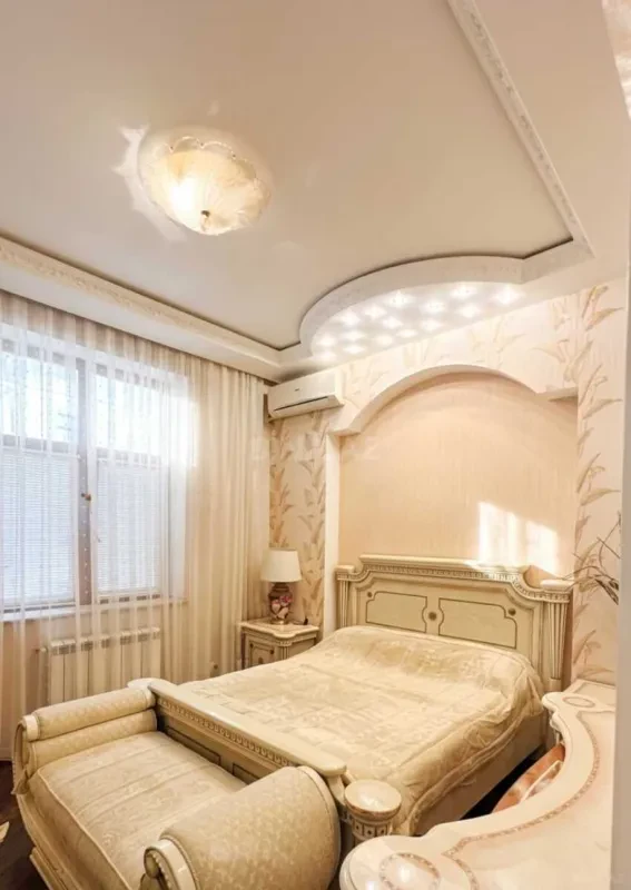 Satılır 3 otaqlı mənzil 128 m²