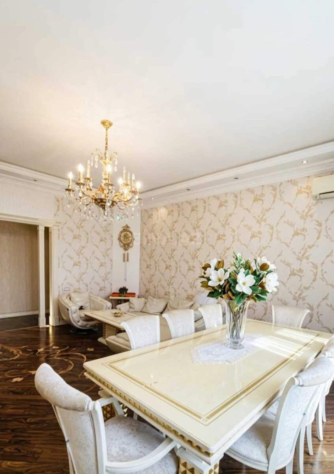 Satılır 3 otaqlı mənzil 128 m²