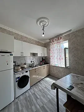 Satılır 2 otaqlı həyət evi 80 m²