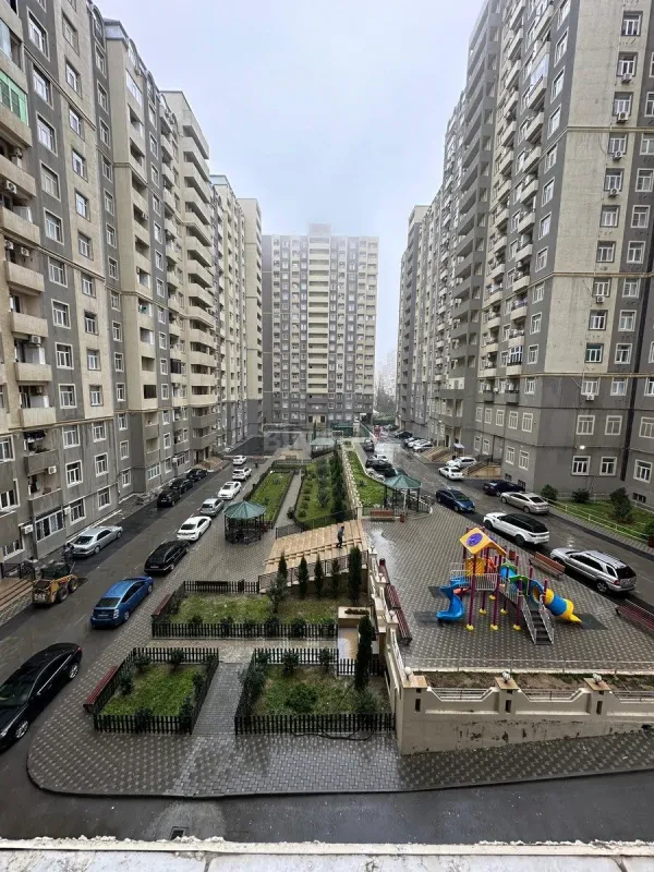 Satılır 2 otaqlı mənzil 68 m²