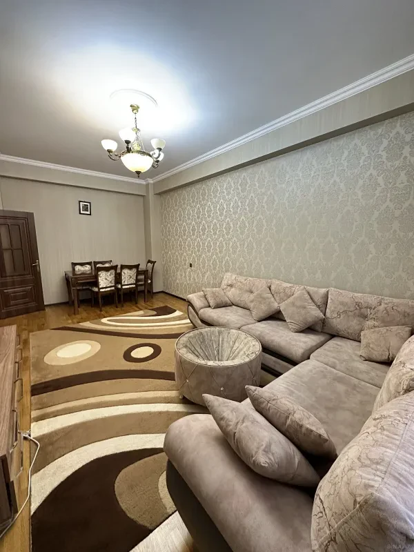 Satılır 2 otaqlı mənzil 68 m²