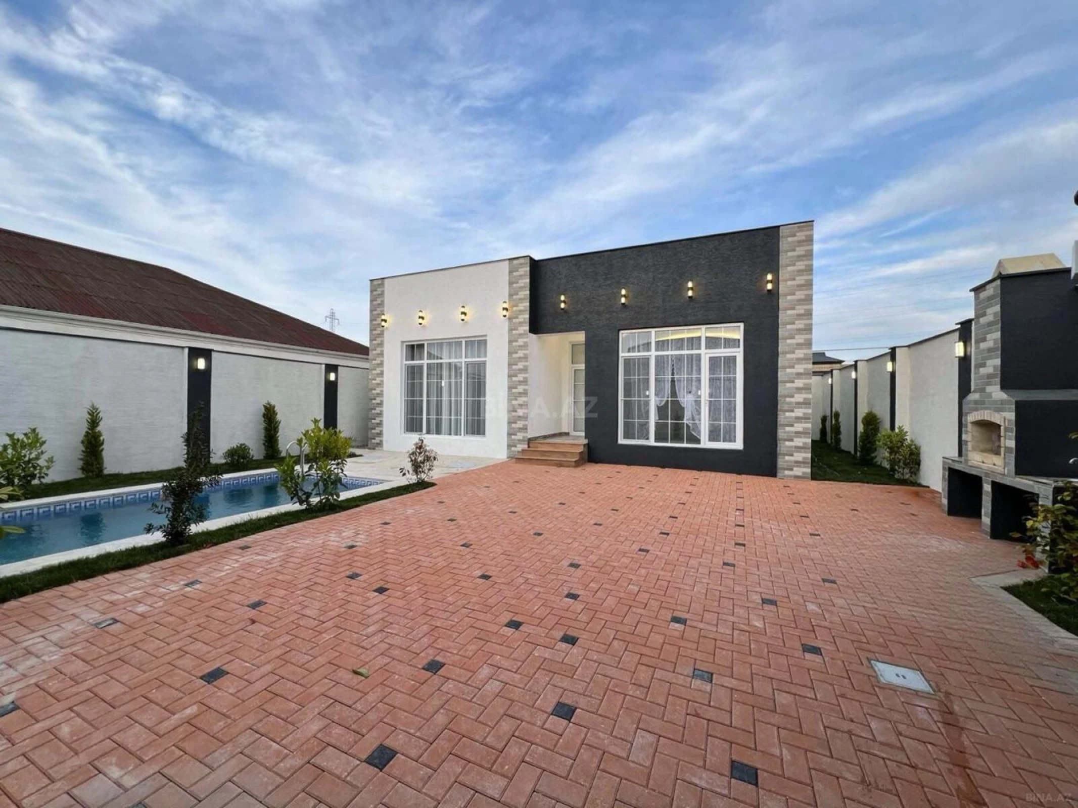 Satılır 4 otaqlı həyət evi 160 m²