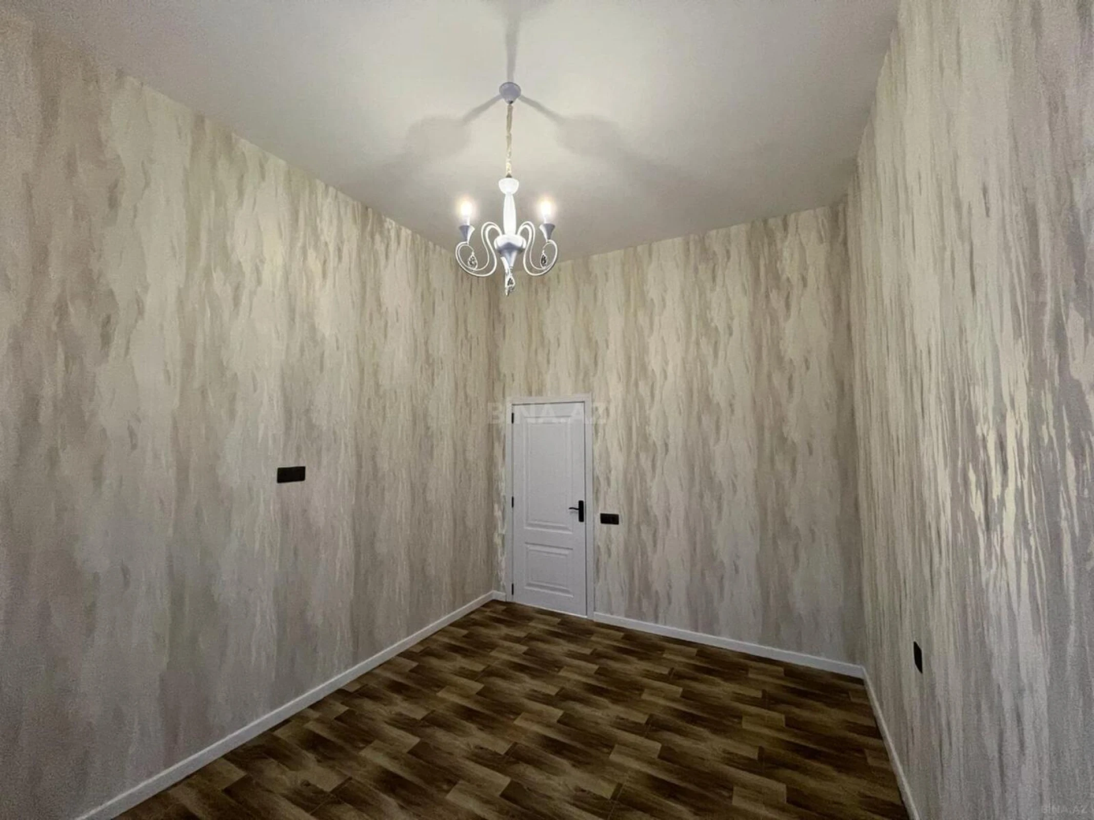 Satılır 4 otaqlı həyət evi 160 m²