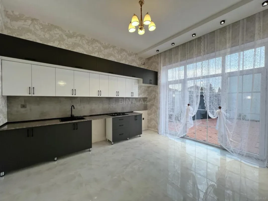 Satılır 4 otaqlı həyət evi 160 m²