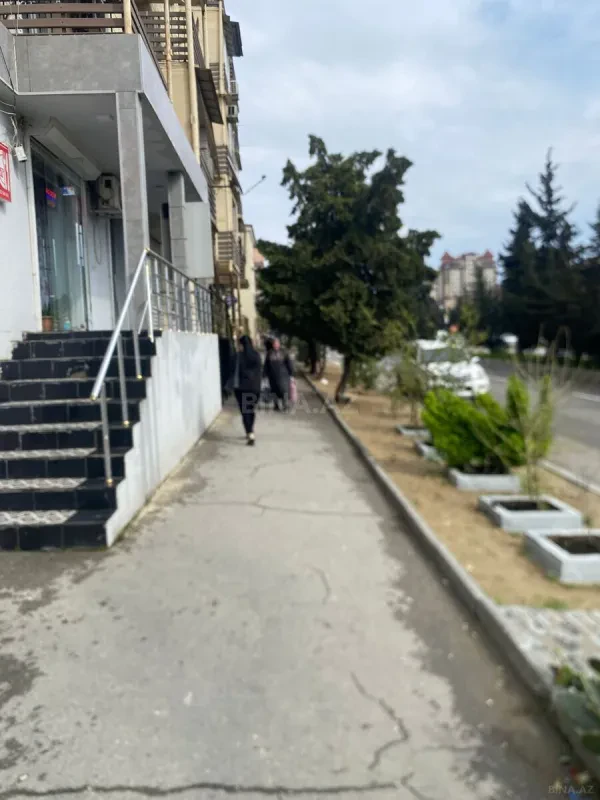 Satılır obyekt 70 m²