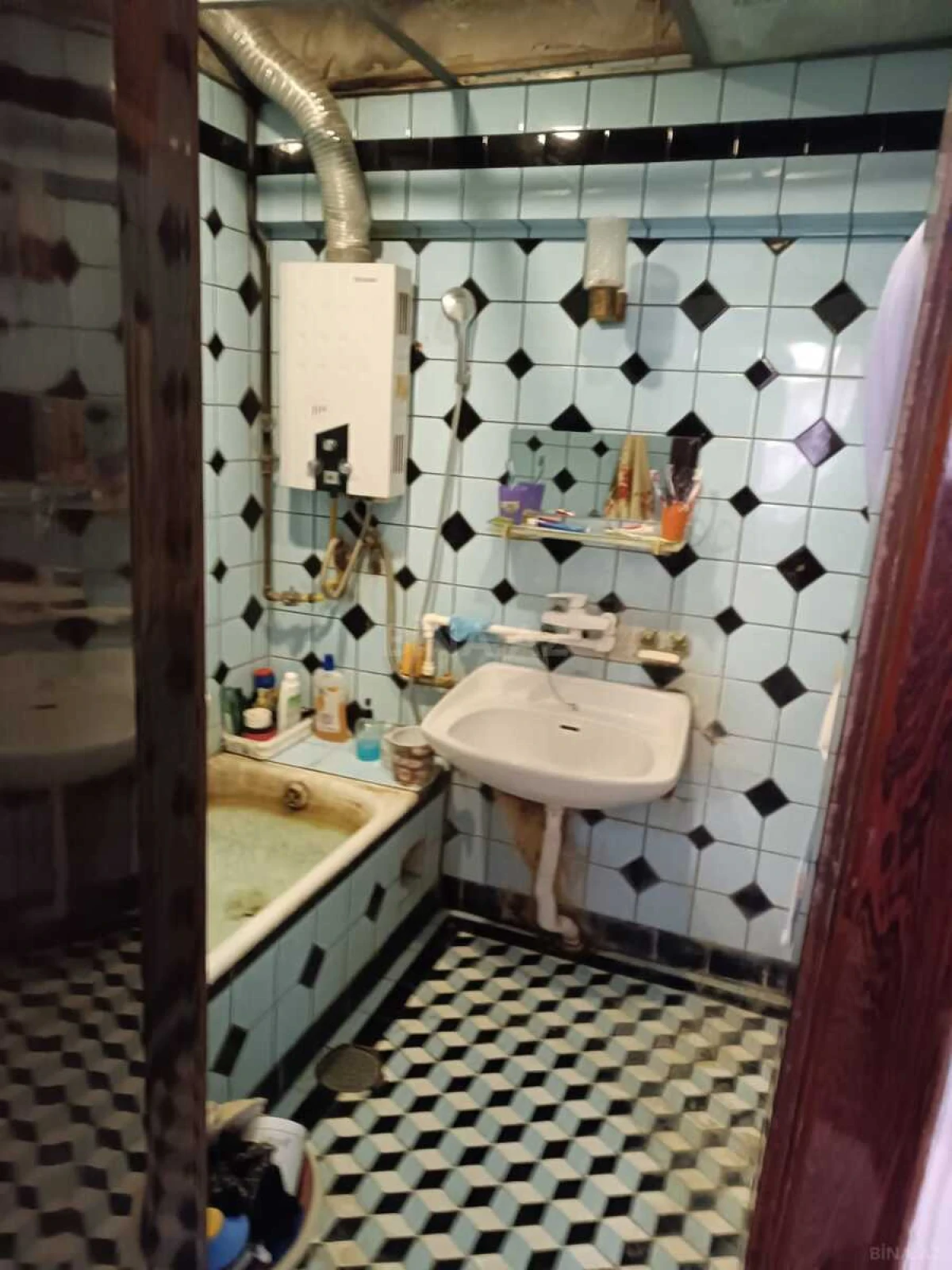 Satılır 2 otaqlı mənzil 65 m²
