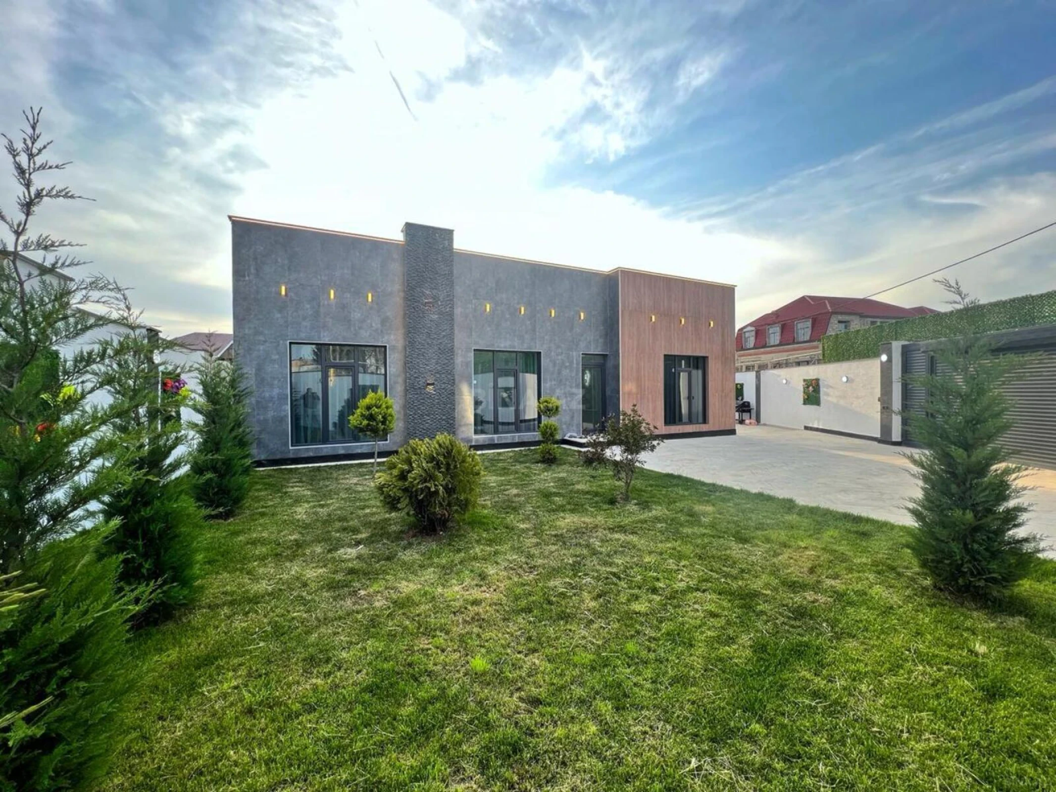 Satılır 4 otaqlı həyət evi 160 m²