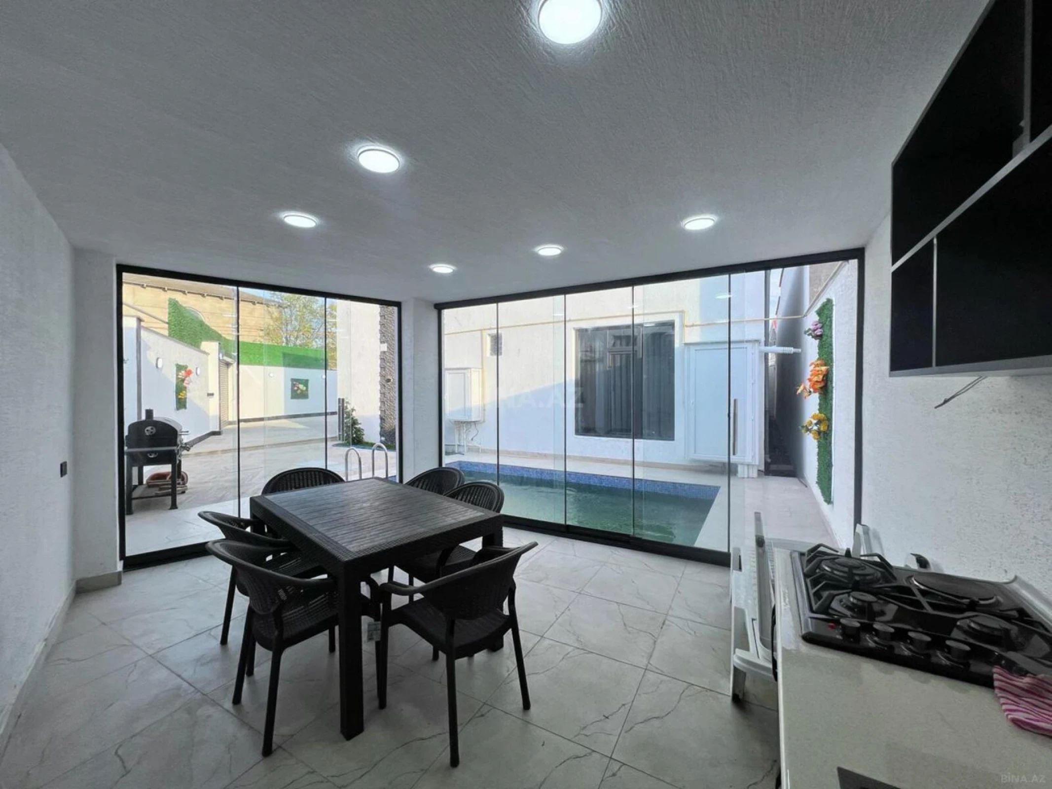 Satılır 4 otaqlı həyət evi 160 m²