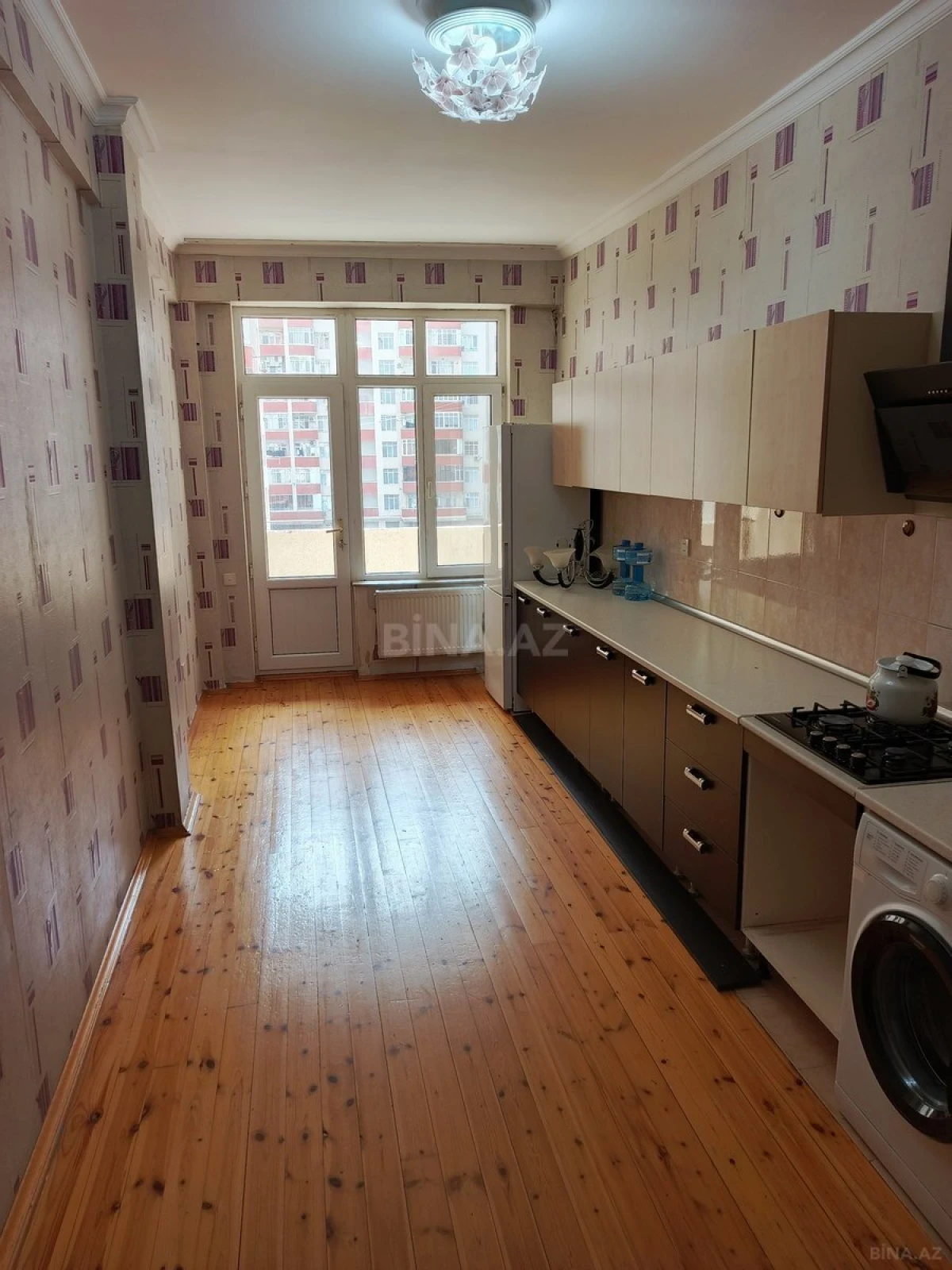 Kirayə verilir 2 otaqlı mənzil 96 m²