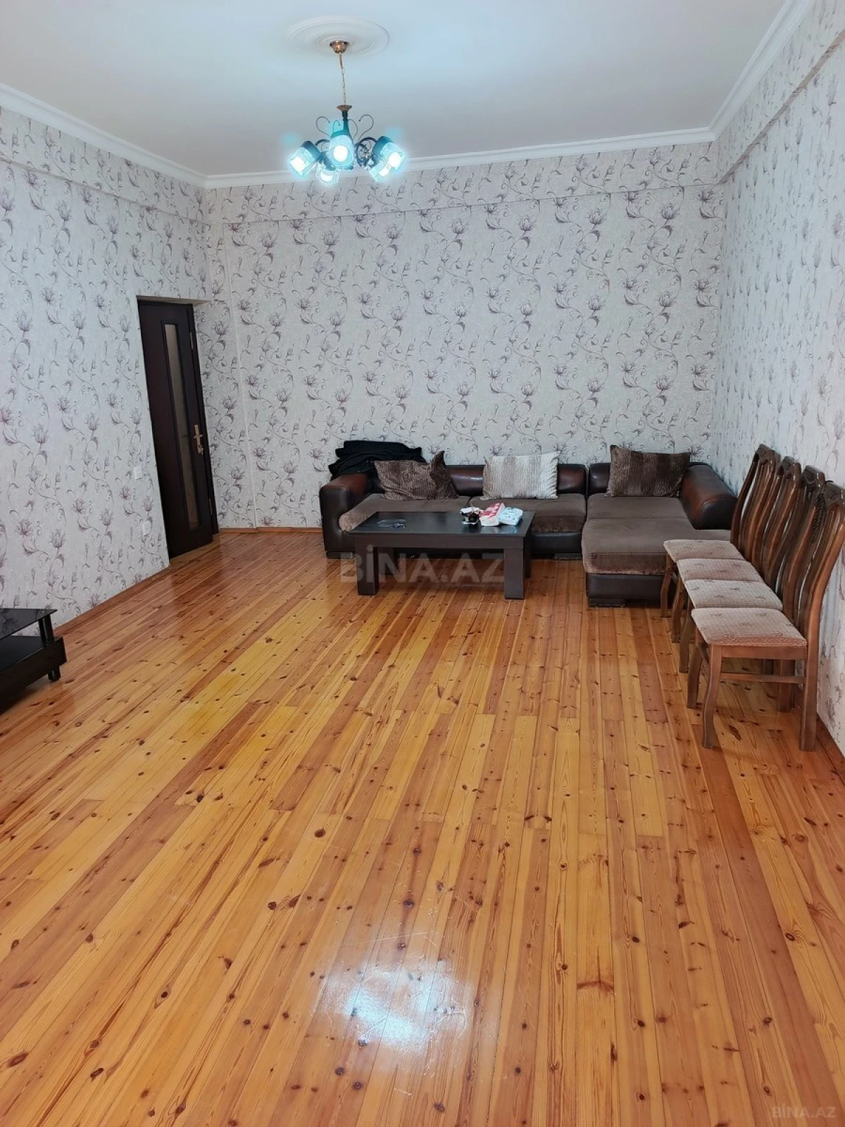 Kirayə verilir 2 otaqlı mənzil 96 m²