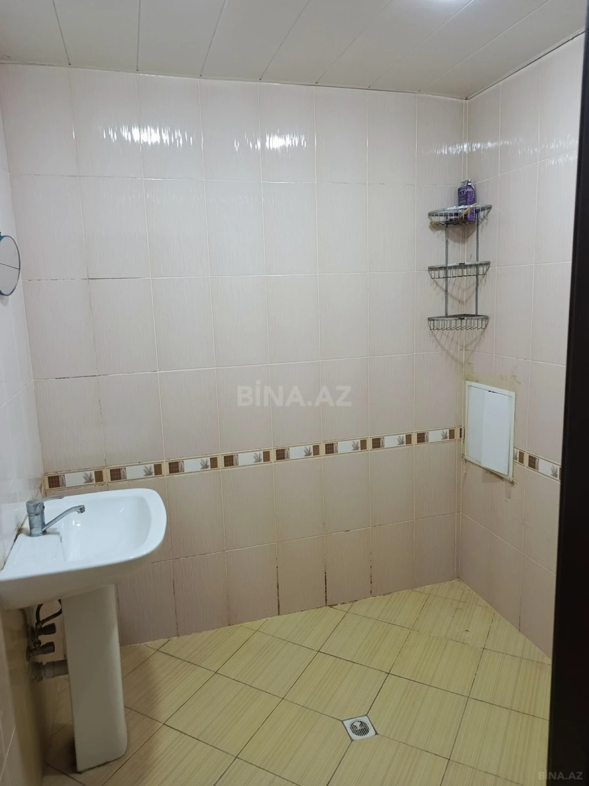 Kirayə verilir 2 otaqlı mənzil 96 m²