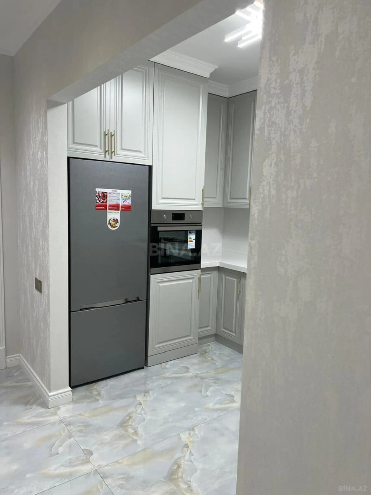 Kirayə verilir 2 otaqlı mənzil 80 m²