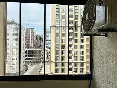 Kirayə verilir 2 otaqlı mənzil 80 m²