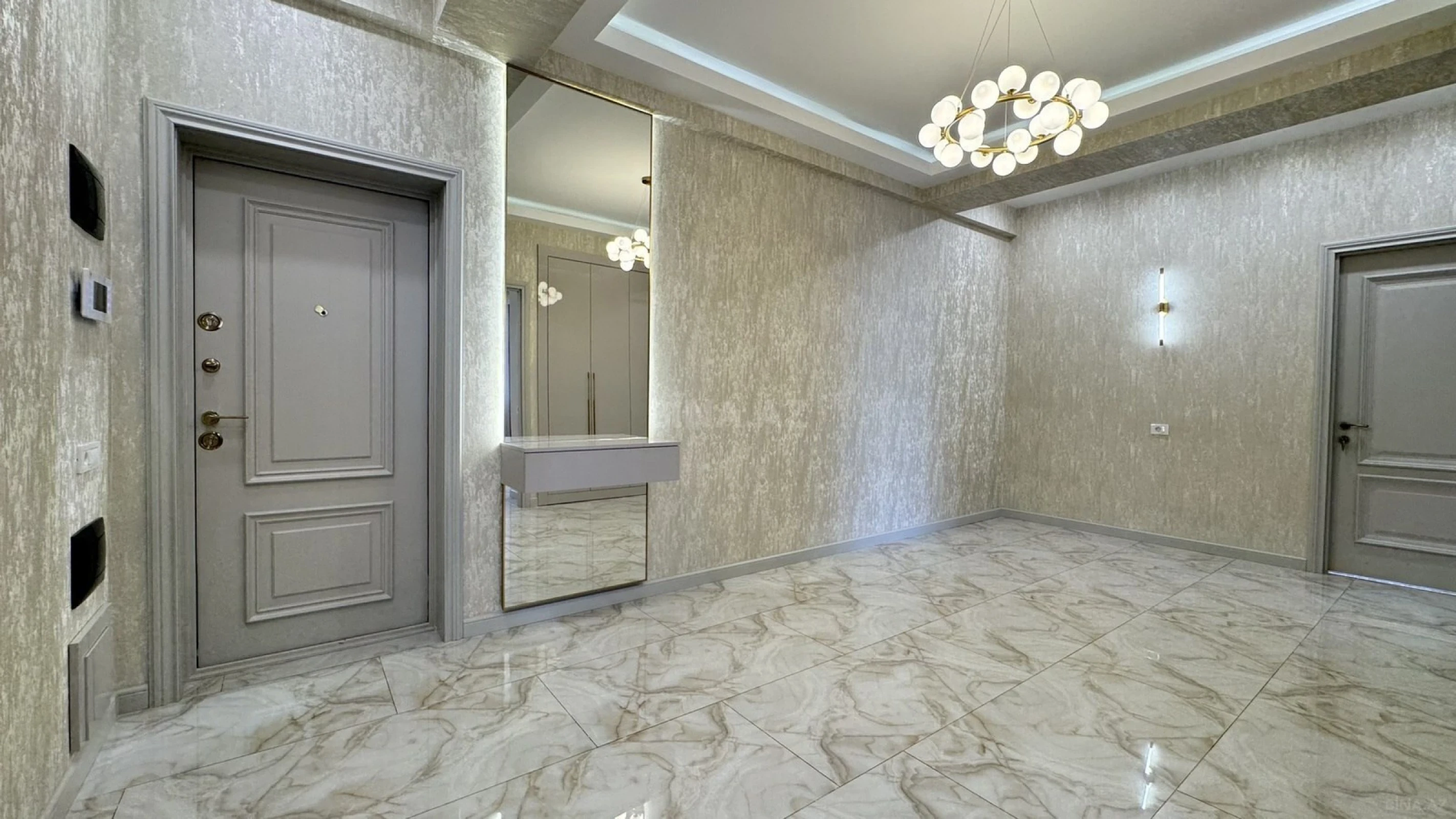 Satılır 3 otaqlı mənzil 125 m²