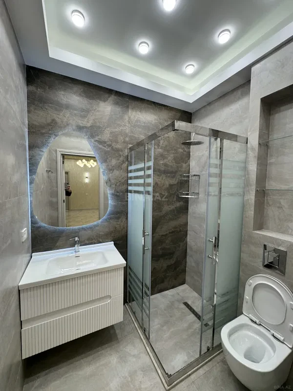 Satılır 3 otaqlı mənzil 125 m²