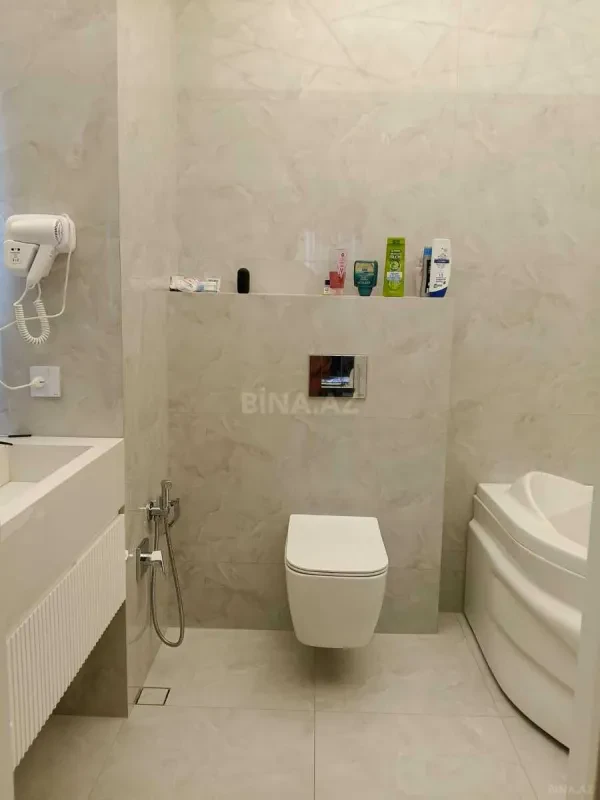 Satılır 4 otaqlı mənzil 156 m²