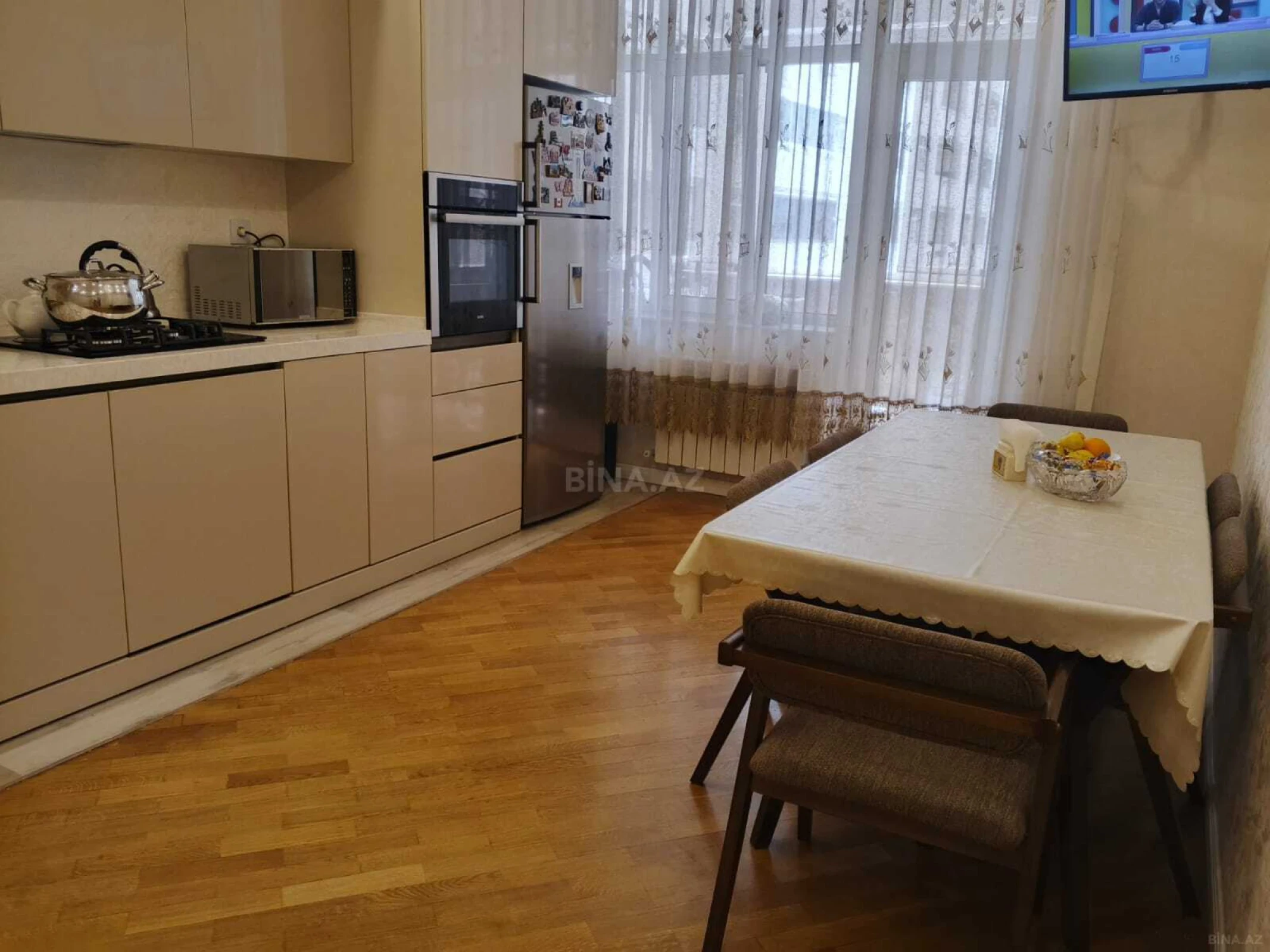 Satılır 4 otaqlı mənzil 156 m²