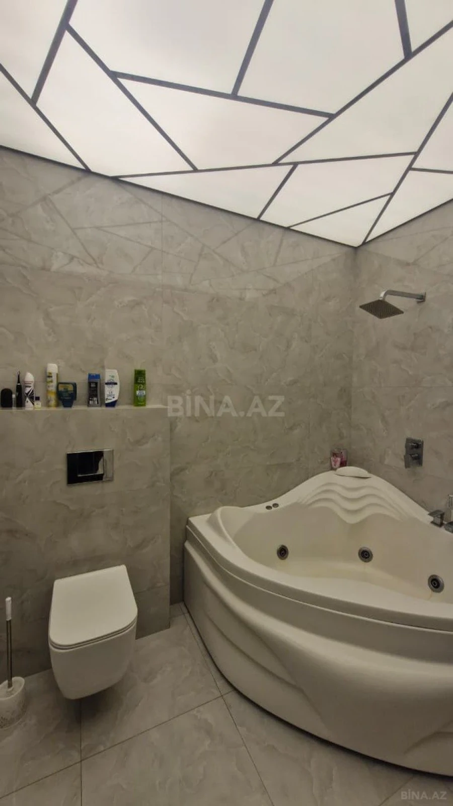Satılır 4 otaqlı mənzil 156 m²
